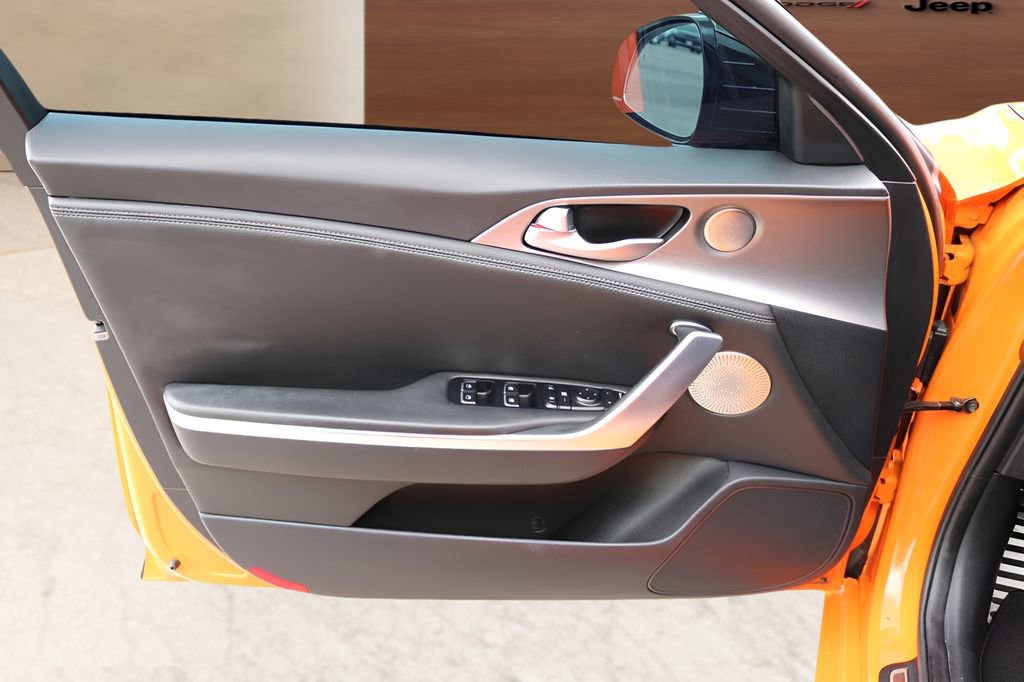 Used 2019 Kia Stinger GTS image 12