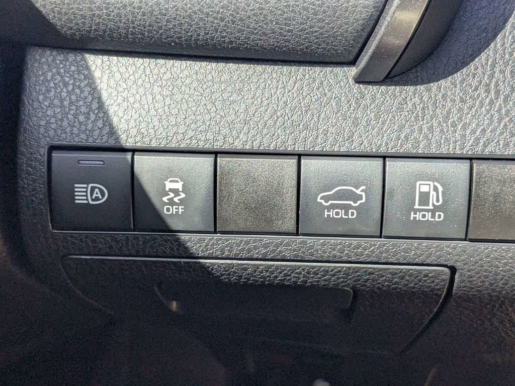 Used 2021 Toyota Camry SE image 25