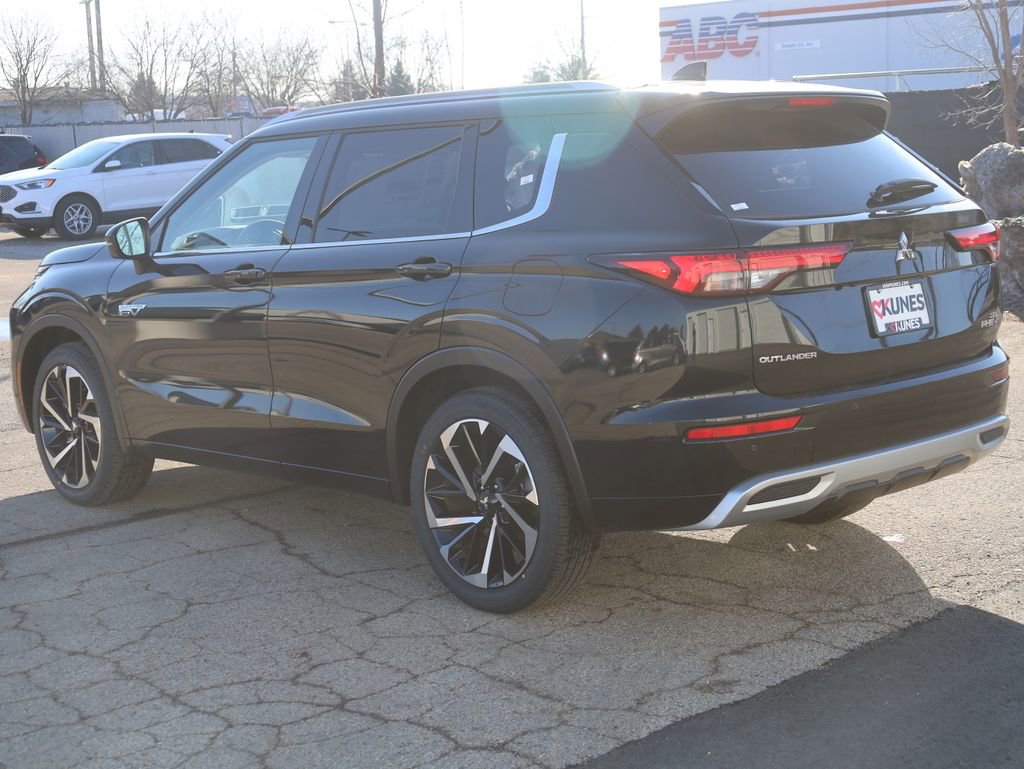 New 2025 Mitsubishi Outlander SEL image 7