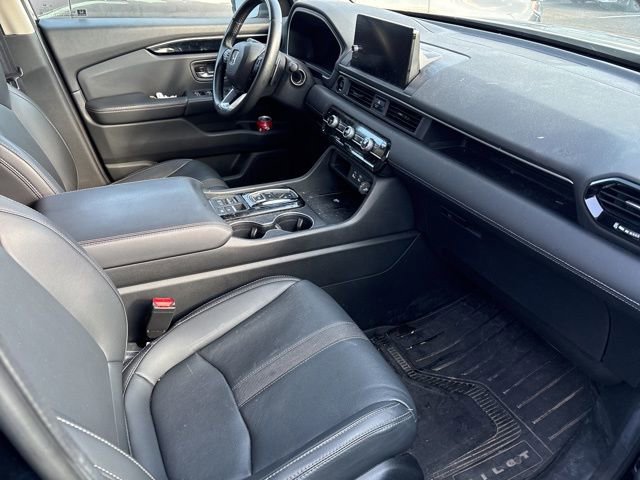 Used 2025 Honda Pilot EX-L image 7