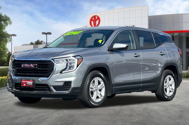 Used 2024 GMC Terrain SLE FWD image 9