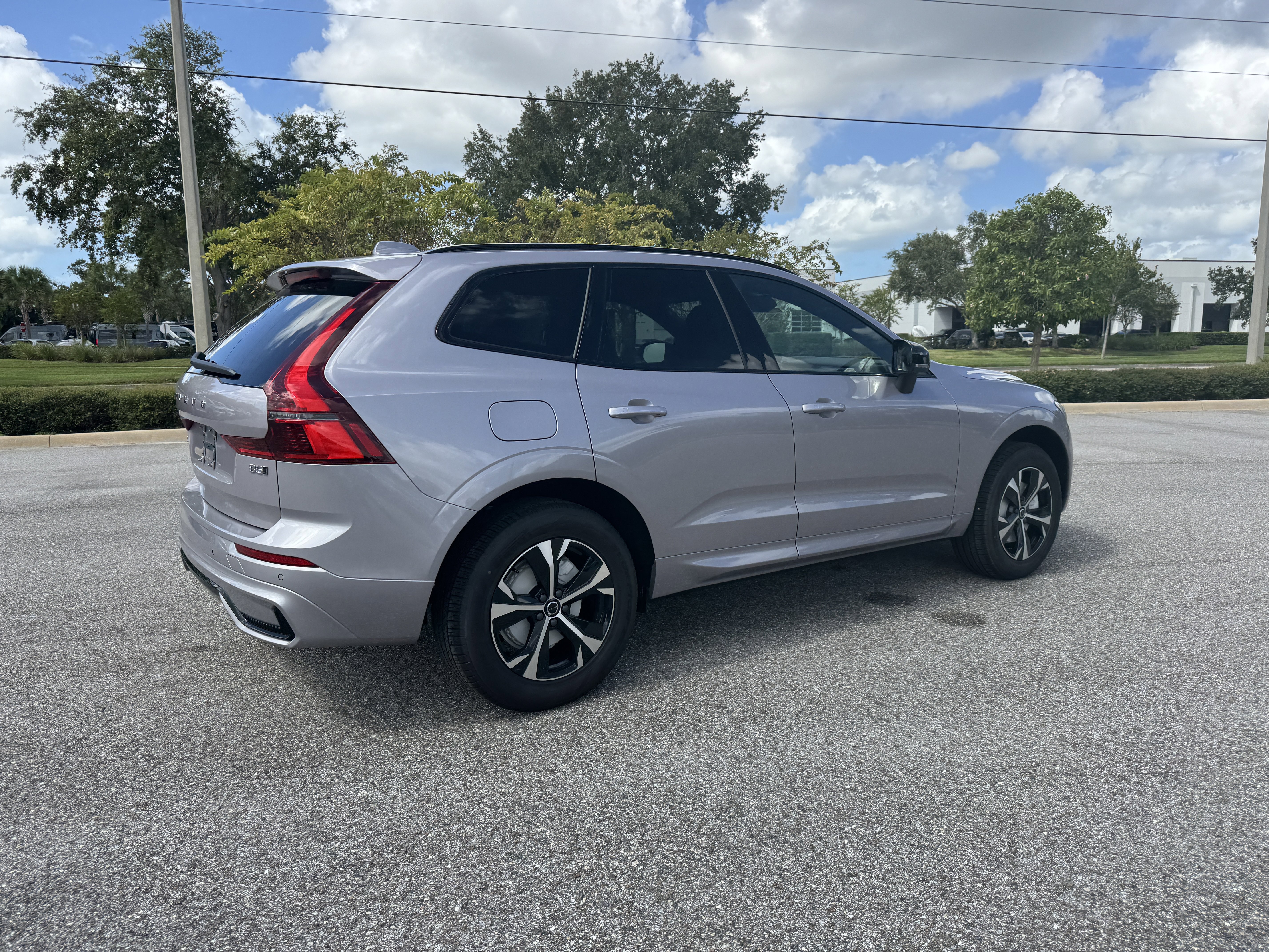 New 2026 Volvo XC60 B5 Core w/ Protection Package image 3