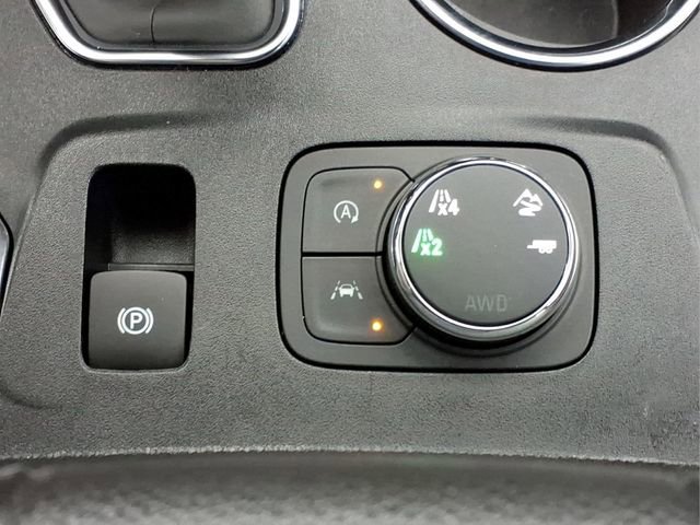 Used 2023 Chevrolet Traverse LT w/ Midnight/Sport Edition AWD/4WD image 23