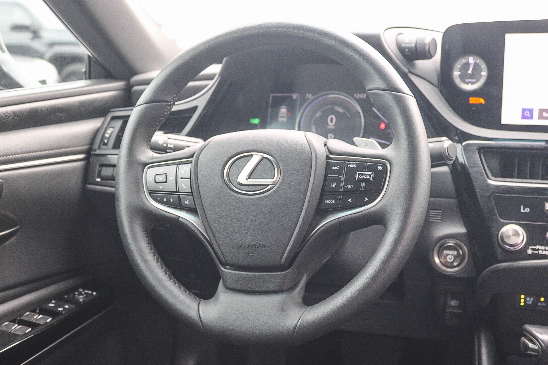 Used 2024 Lexus ES 300h w/ Premium Package FWD image 16