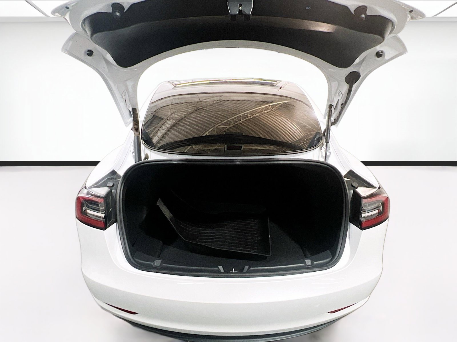Used 2023 Tesla Model 3 Standard Range RWD image 19