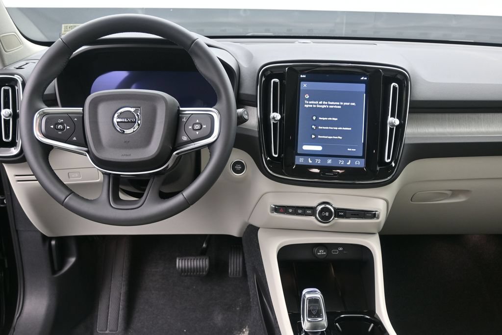 New 2026 Volvo XC40 B5 Plus w/ Protection Package Premier AWD/4WD image 12