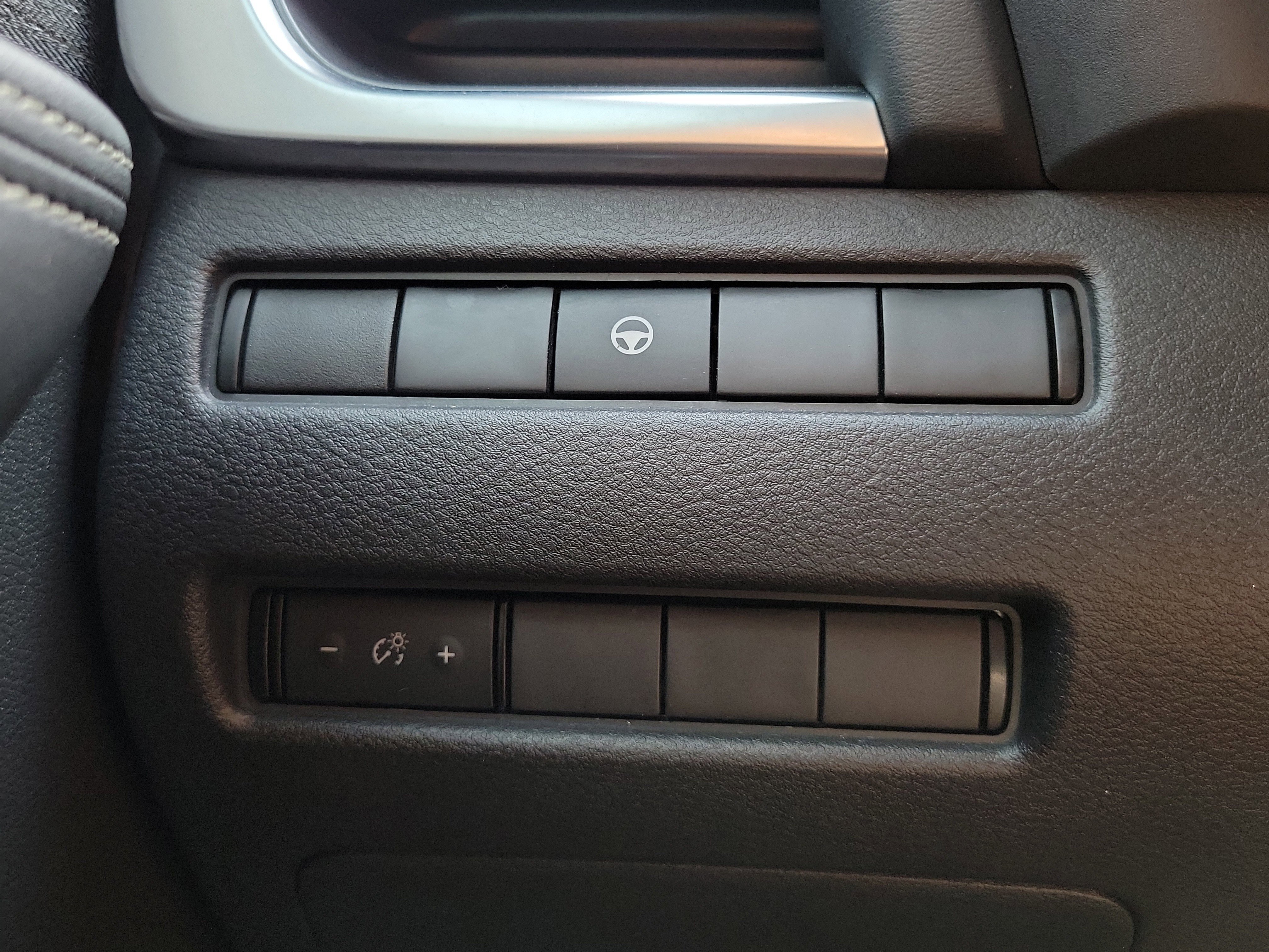 Certified 2021 Nissan Rogue SV FWD image 29