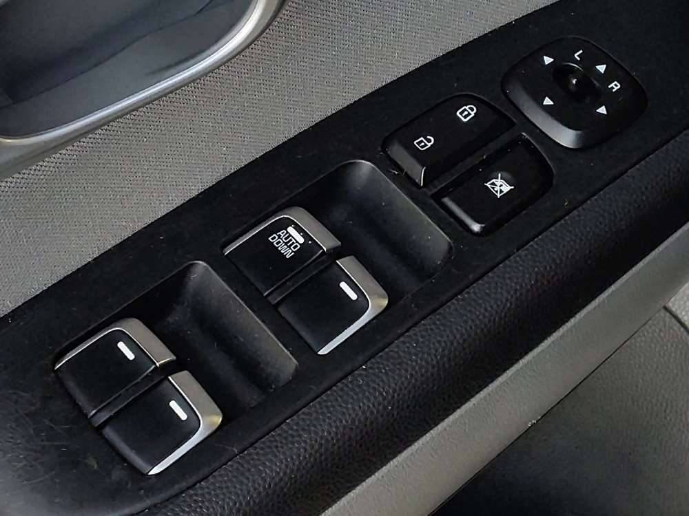 Used 2019 Kia Soul FWD image 27
