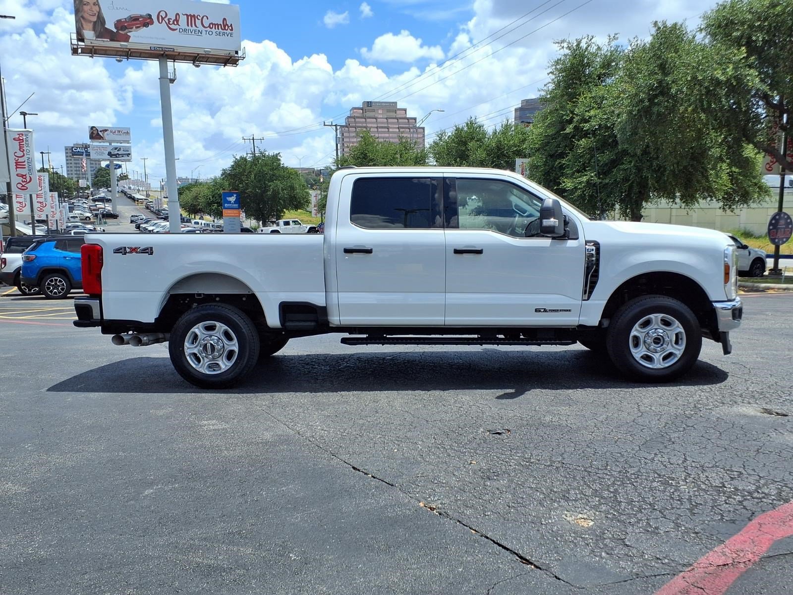 Used 2025 Ford F350 XLT AWD/4WD image 5