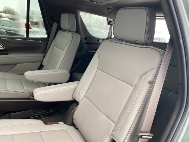 Used 2024 GMC Yukon SLT w/ SLT Luxury Package image 20