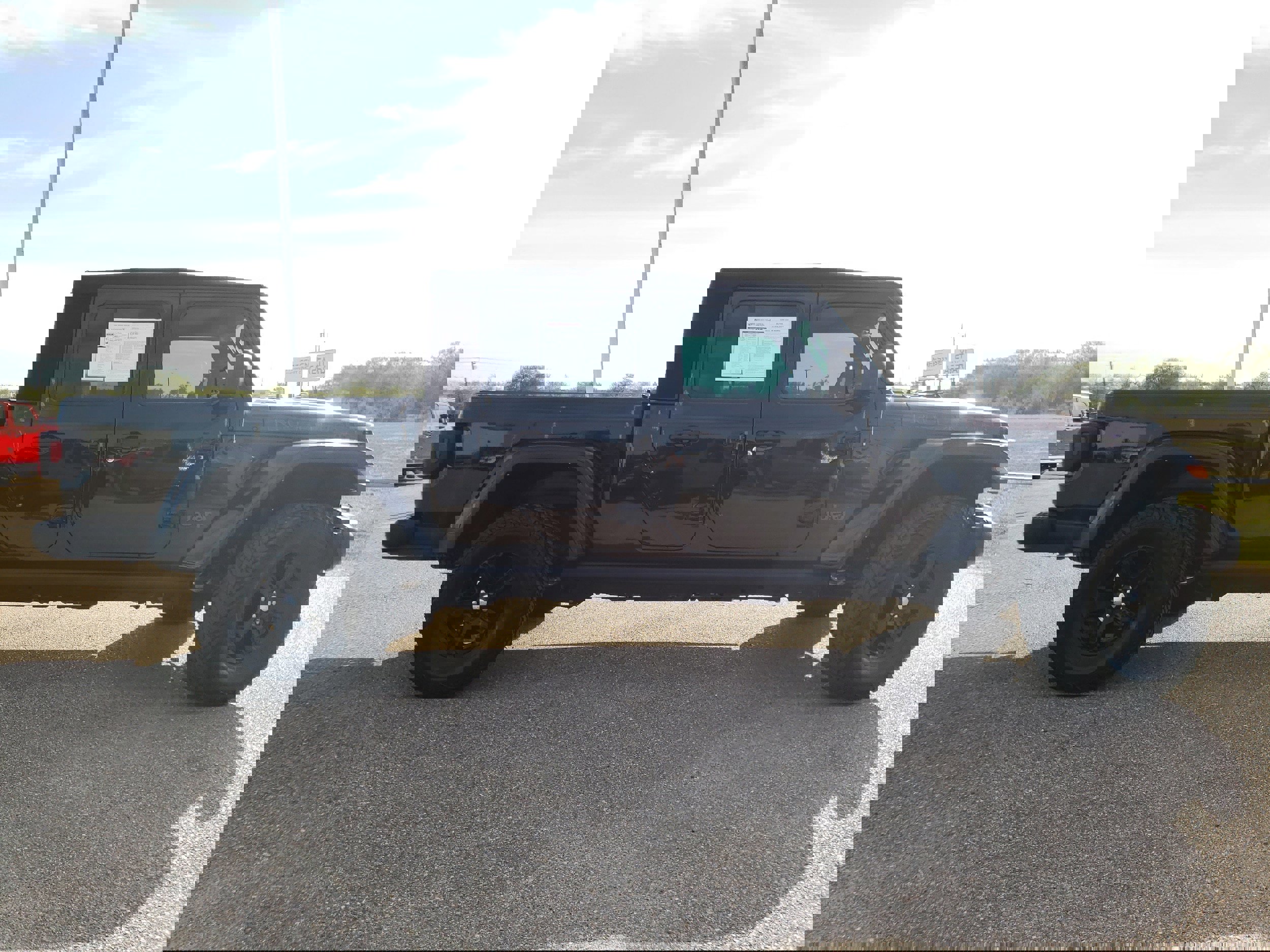 Used 2023 Jeep Gladiator Rubicon w/ Trailer Tow Package image 8