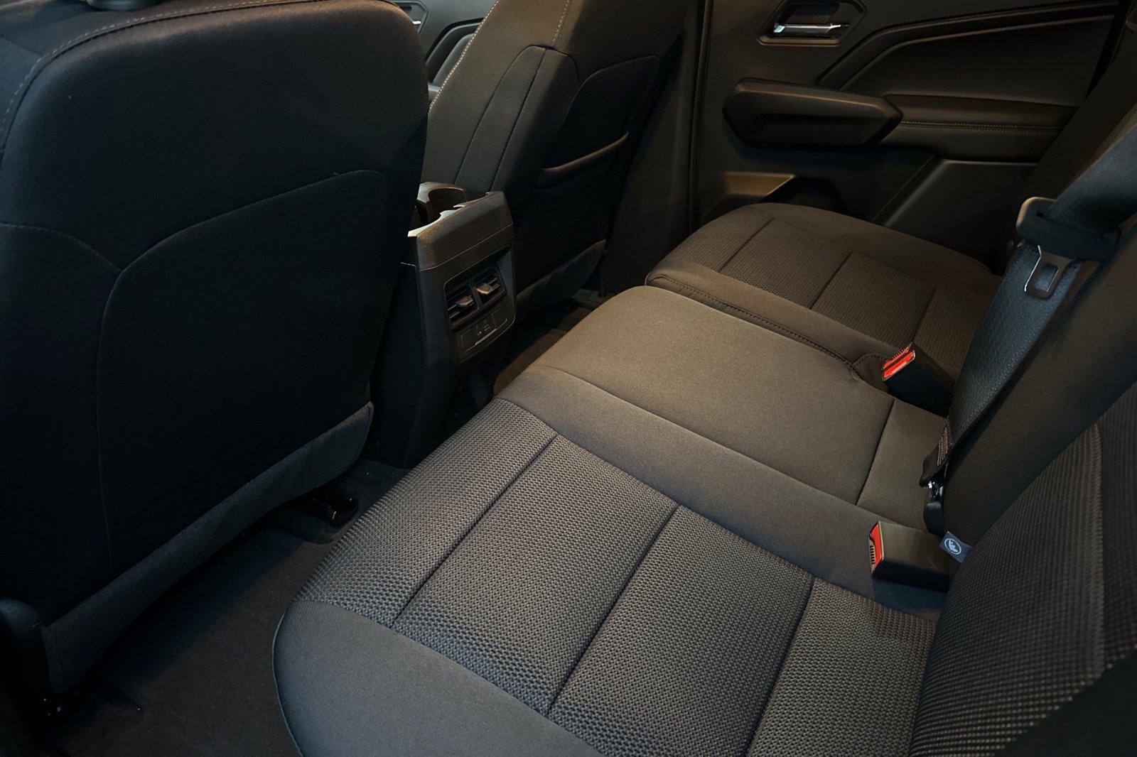 New 2026 GMC Canyon Elevation w/ Convenience Package image 13