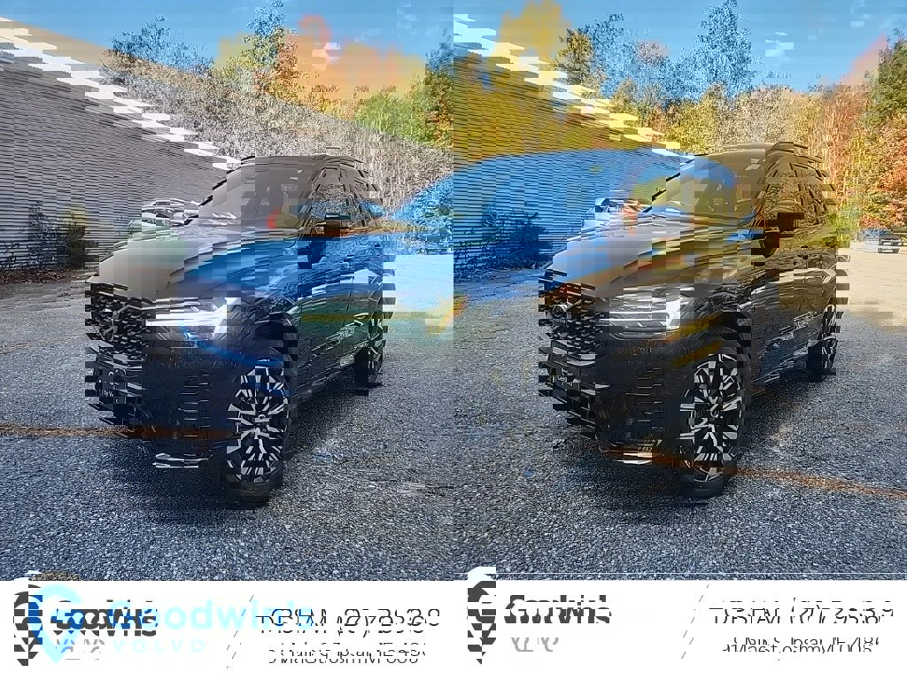 Certified 2025 Volvo XC60 B5 Plus image 1
