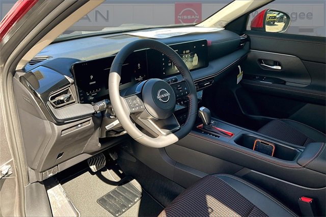 New 2025 Nissan Kicks SR image 6