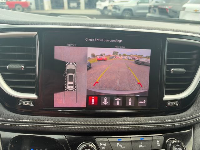 Used 2022 Chrysler Pacifica Touring-L w/ Uconnect Theater Family Group FWD image 20