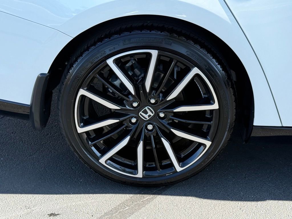 Used 2024 Honda Accord Touring image 15