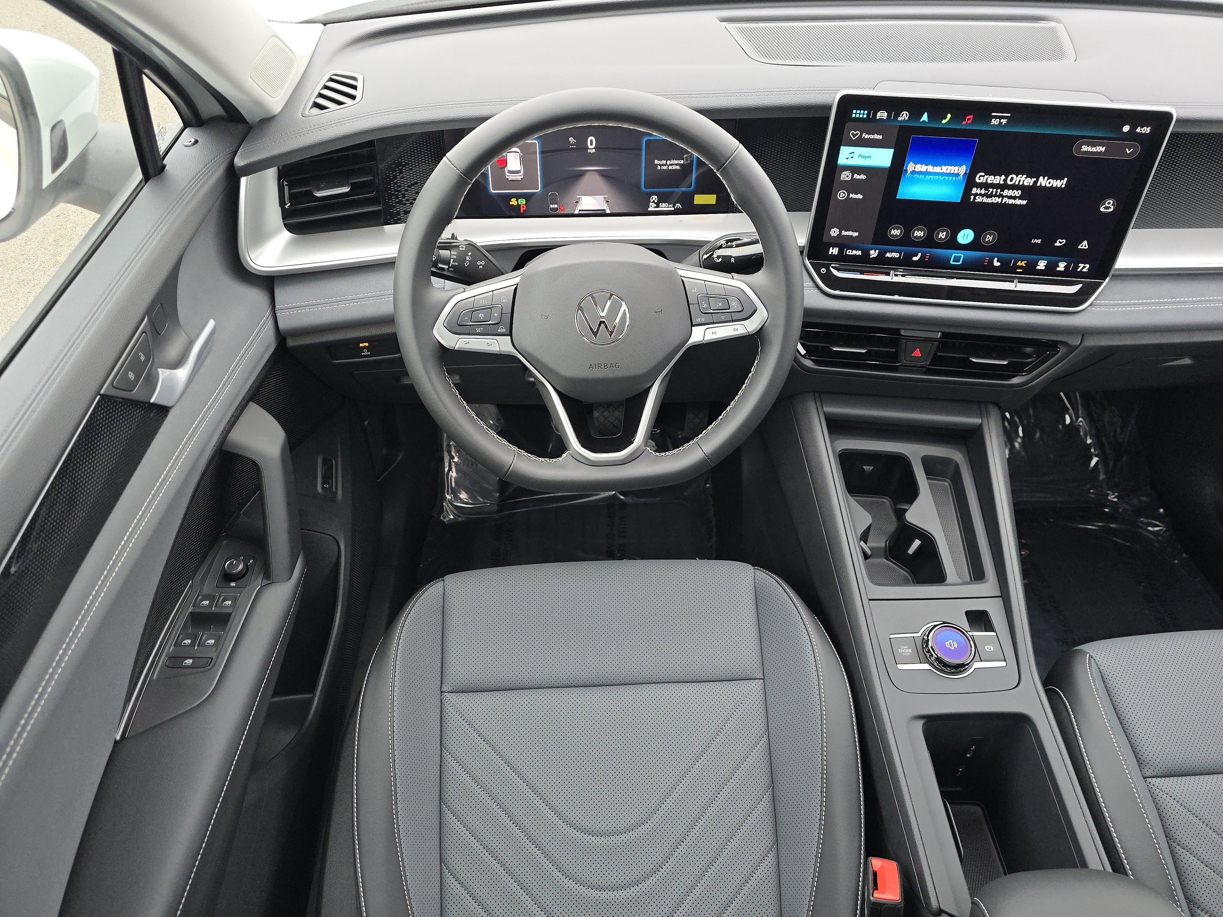 New 2025 Volkswagen Tiguan SE image 19