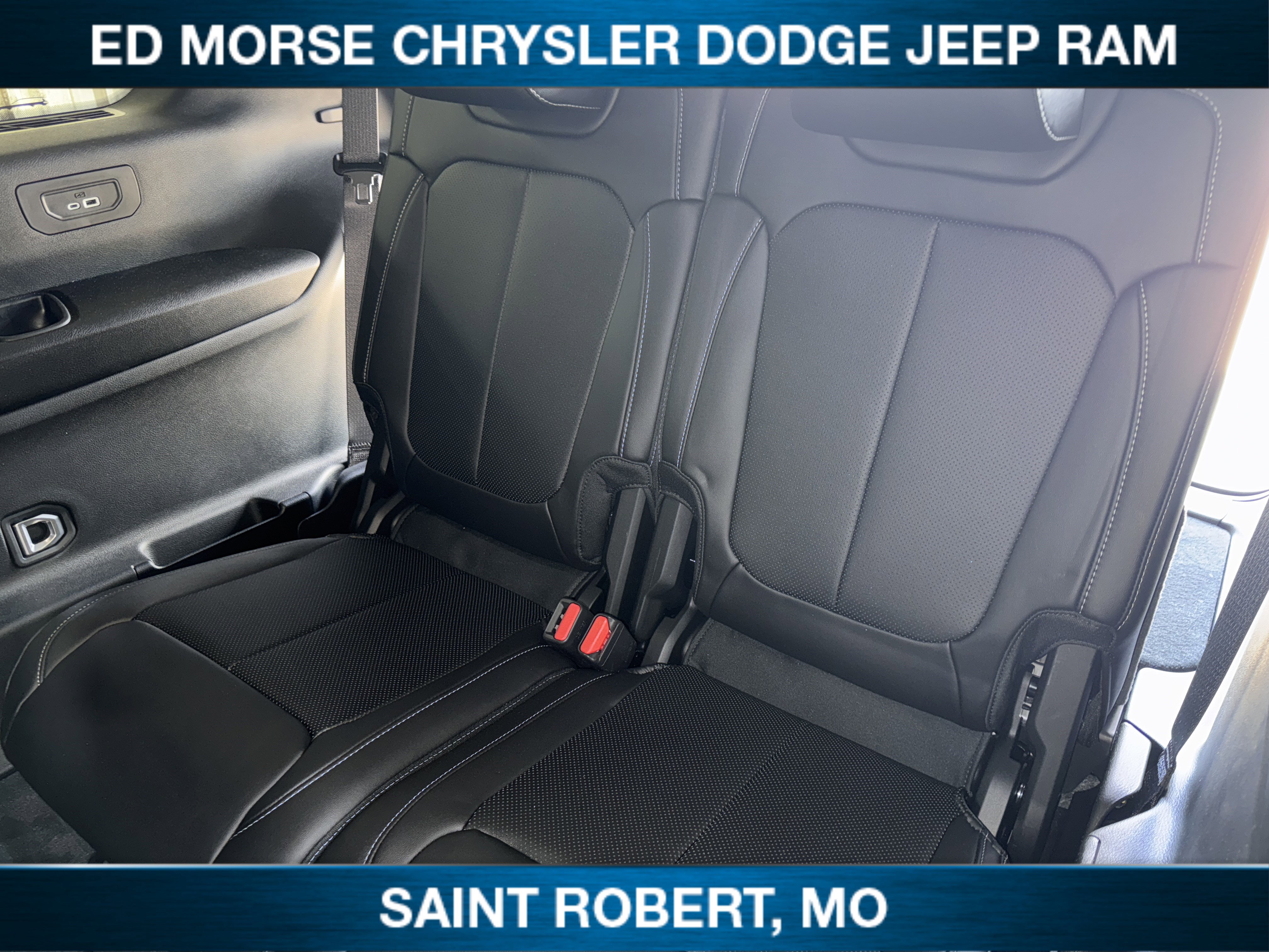 New 2025 Jeep Grand Cherokee L Limited w/ Luxury Tech Group II image 32
