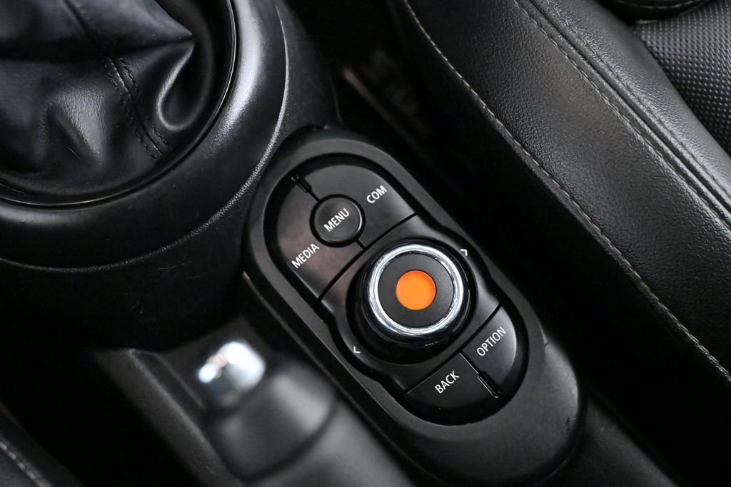 Used 2019 MINI Cooper S image 17