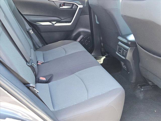 Used 2025 Toyota RAV4 XLE AWD/4WD image 25