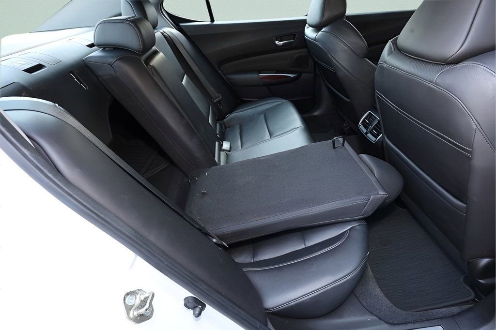 Used 2016 Acura TLX w/ Technology Package FWD image 17