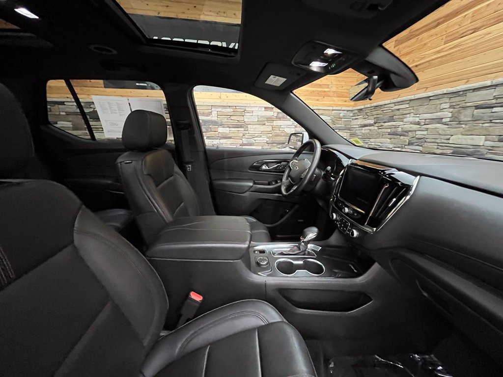 Used 2023 Chevrolet Traverse RS AWD/4WD image 42