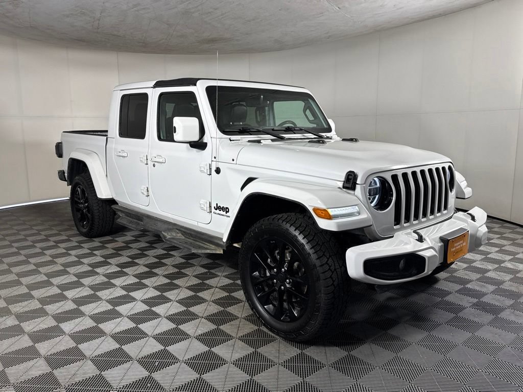 Certified 2021 Jeep Gladiator Overland AWD/4WD image 3