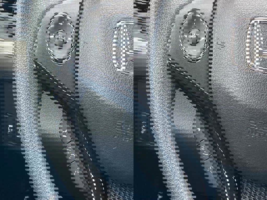 Used 2018 Honda HR-V LX image 7