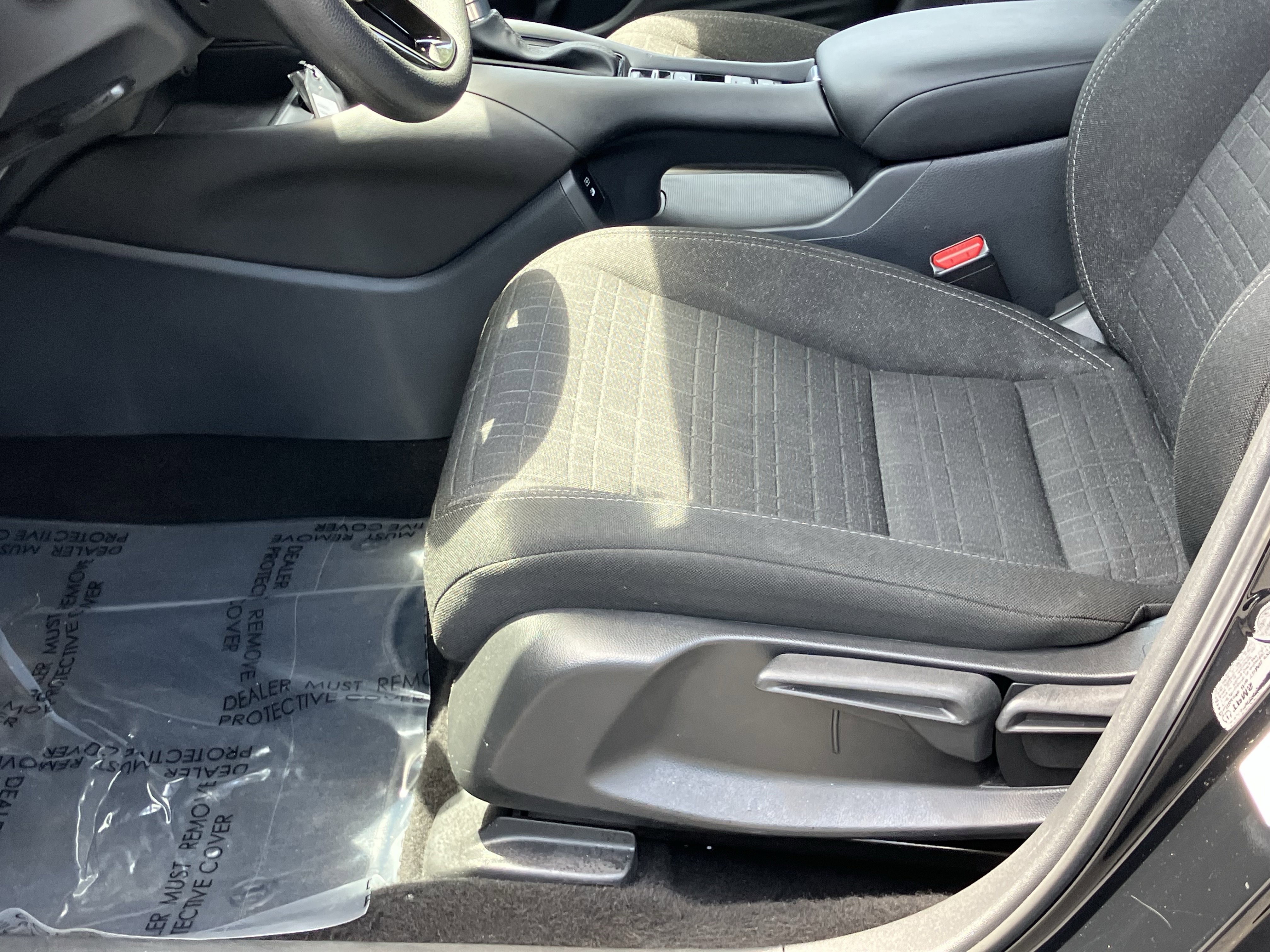 Used 2025 Honda HR-V LX image 17