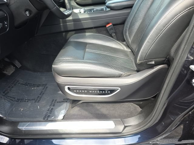 Used 2025 Jeep Grand Wagoneer L Series II Obsidian w/ Quick Order Packagew 28T AWD/4WD image 18