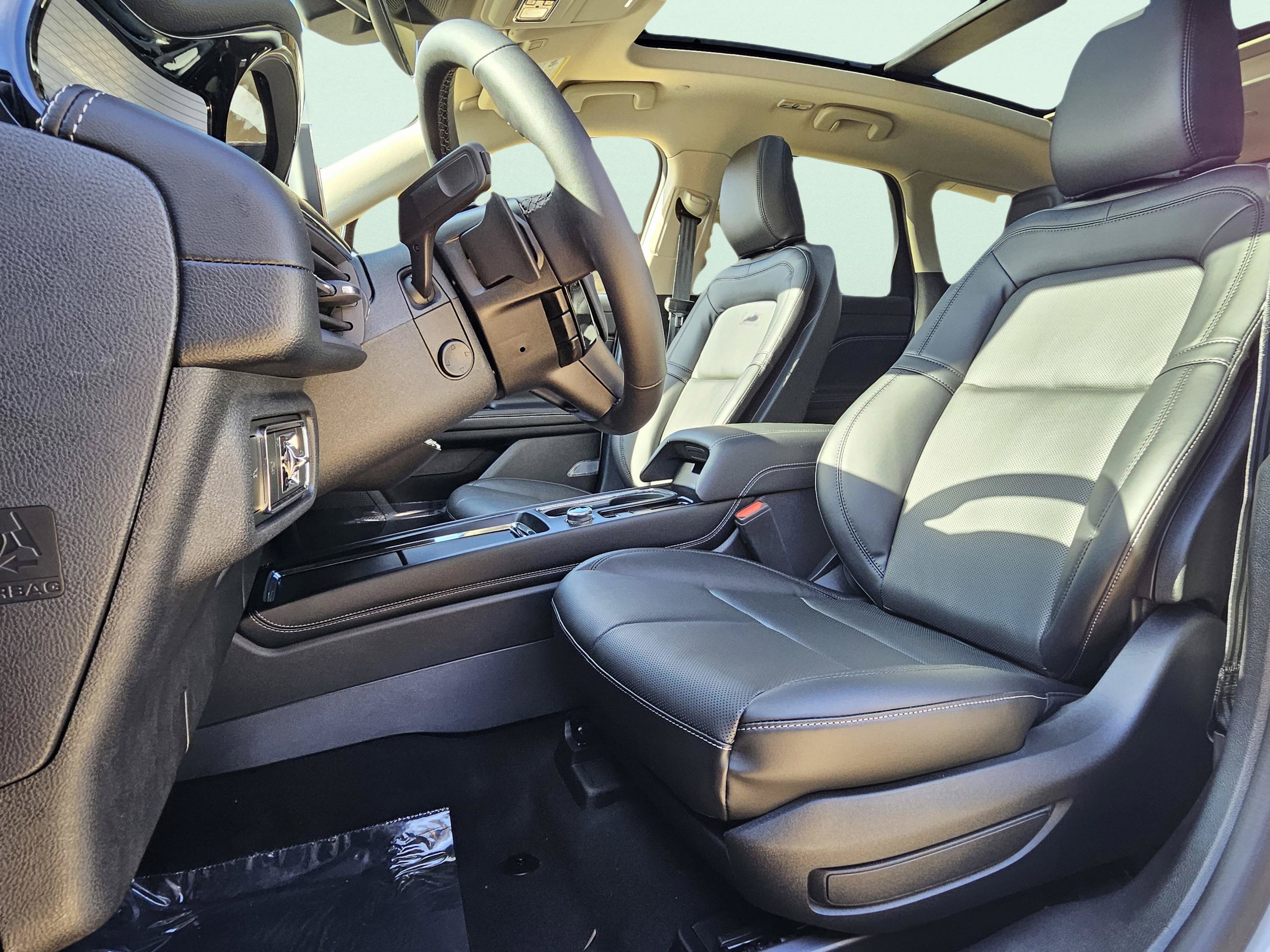 New 2026 Lincoln Corsair Premiere AWD/4WD image 13