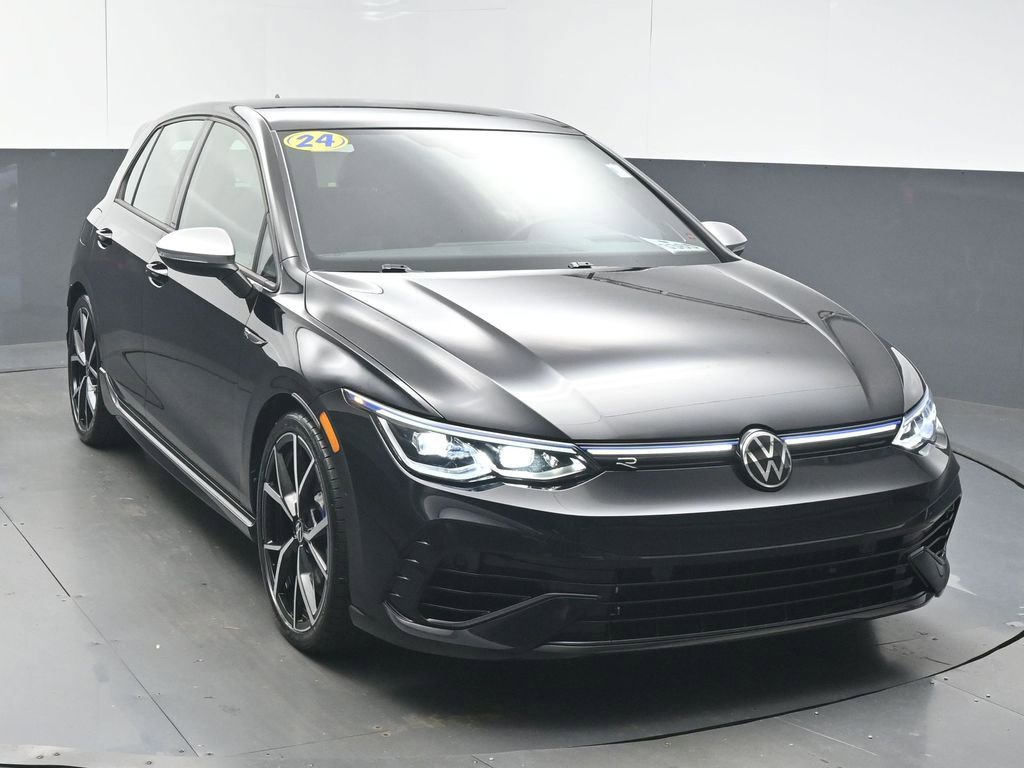 Used 2024 Volkswagen Golf R image 2