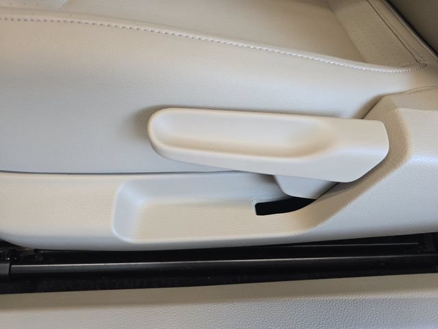Used 2019 Volkswagen Beetle 2.0T S FWD image 19