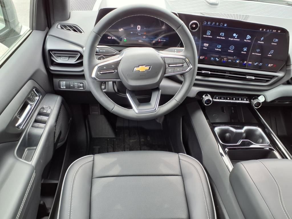 New 2025 Chevrolet Silverado EV LT image 7