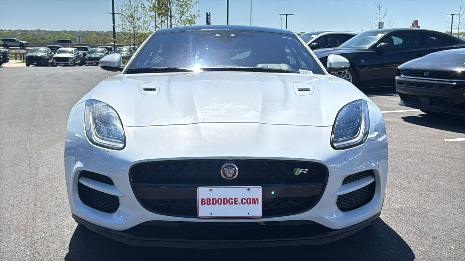 Used 2020 Jaguar F-TYPE R image 2
