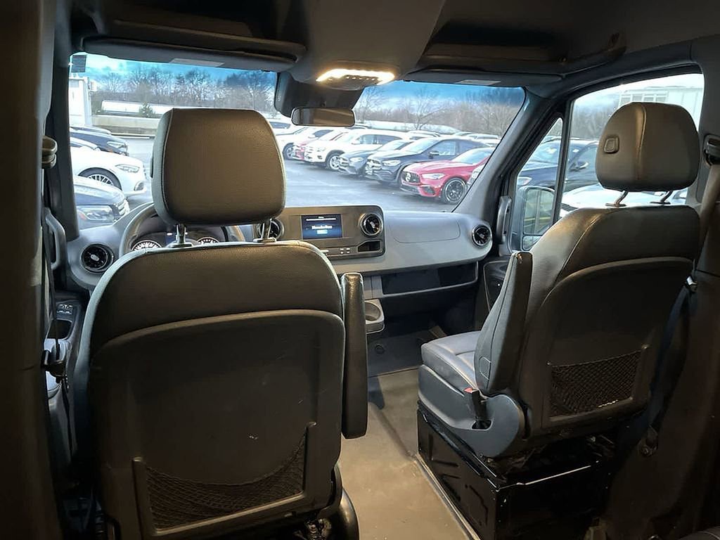 Used 2019 Mercedes-Benz Sprinter 2500 image 24