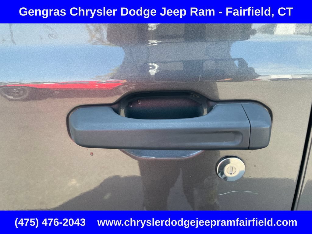 Certified 2021 Jeep Wrangler Unlimited Sahara AWD/4WD image 40
