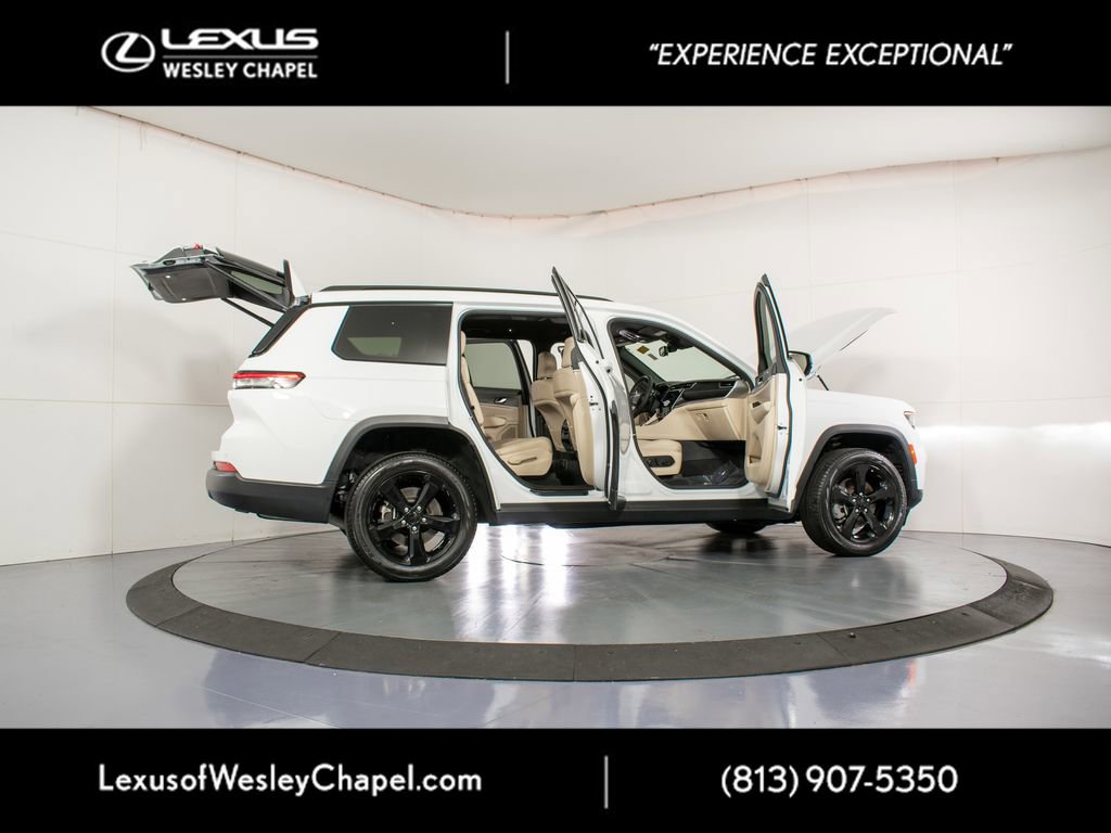 Used 2024 Jeep Grand Cherokee L Limited w/ Black Appearance Package RWD image 15