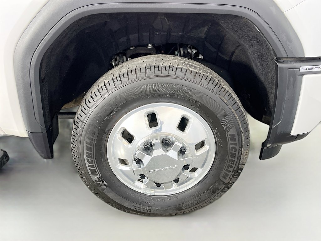 Used 2025 GMC Sierra 3500 Denali AWD/4WD image 37