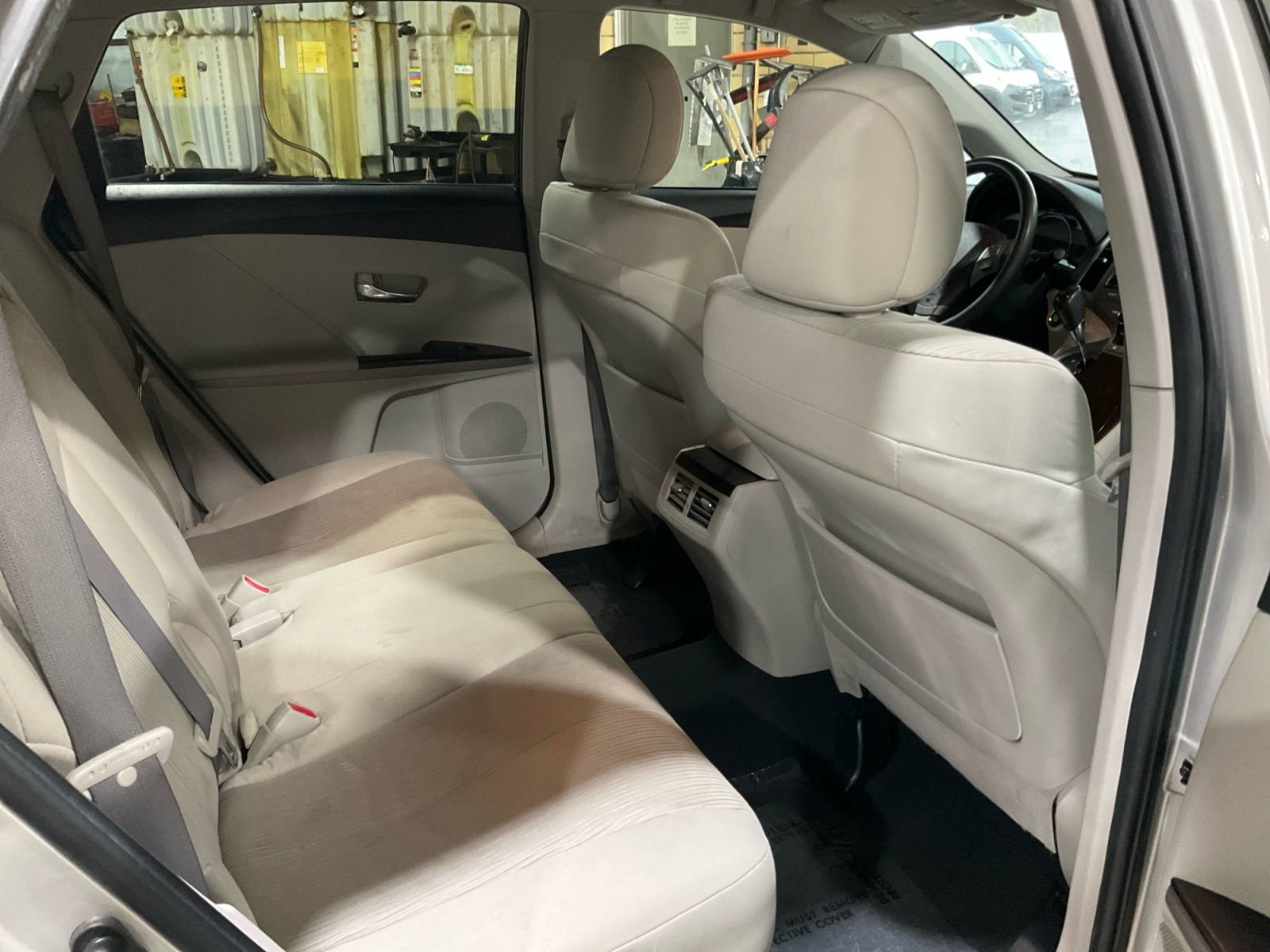 Used 2010 Toyota Venza AWD image 16