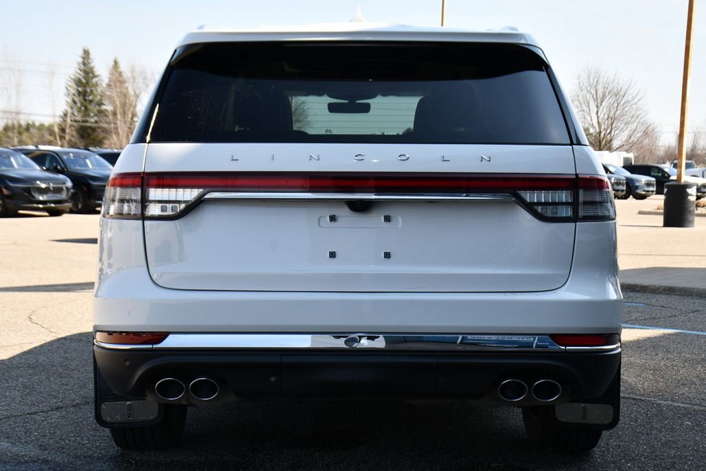 Used 2023 Lincoln Aviator Reserve w/ Class IV Trailer Tow Package image 5
