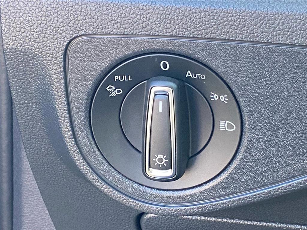 Certified 2023 Volkswagen Atlas SE w/ Panoramic Sunroof Package image 15