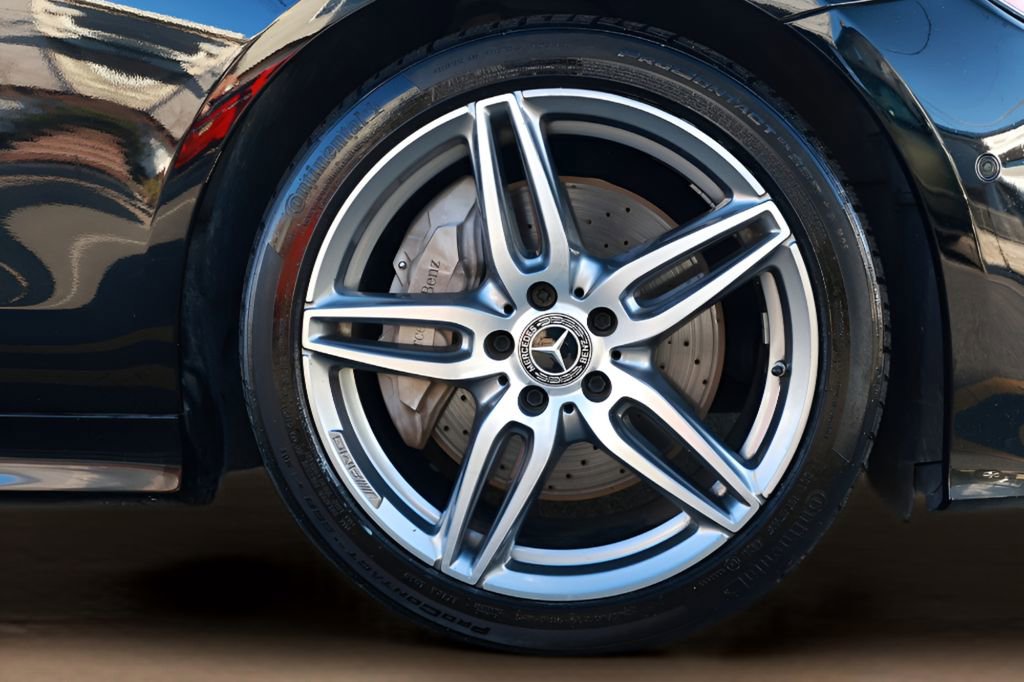 Used 2020 Mercedes-Benz E 450 Coupe w/ AMG Line image 31