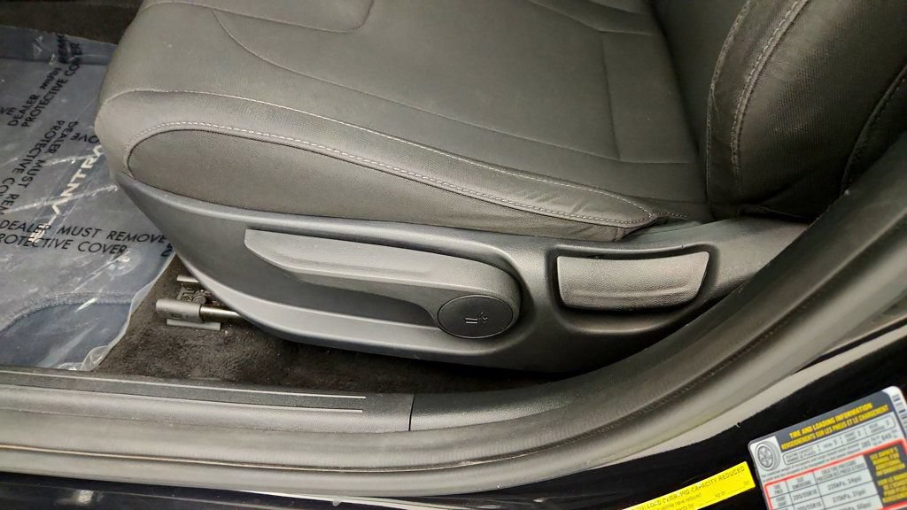 Used 2022 Hyundai Elantra SEL w/ Cargo Package FWD image 11