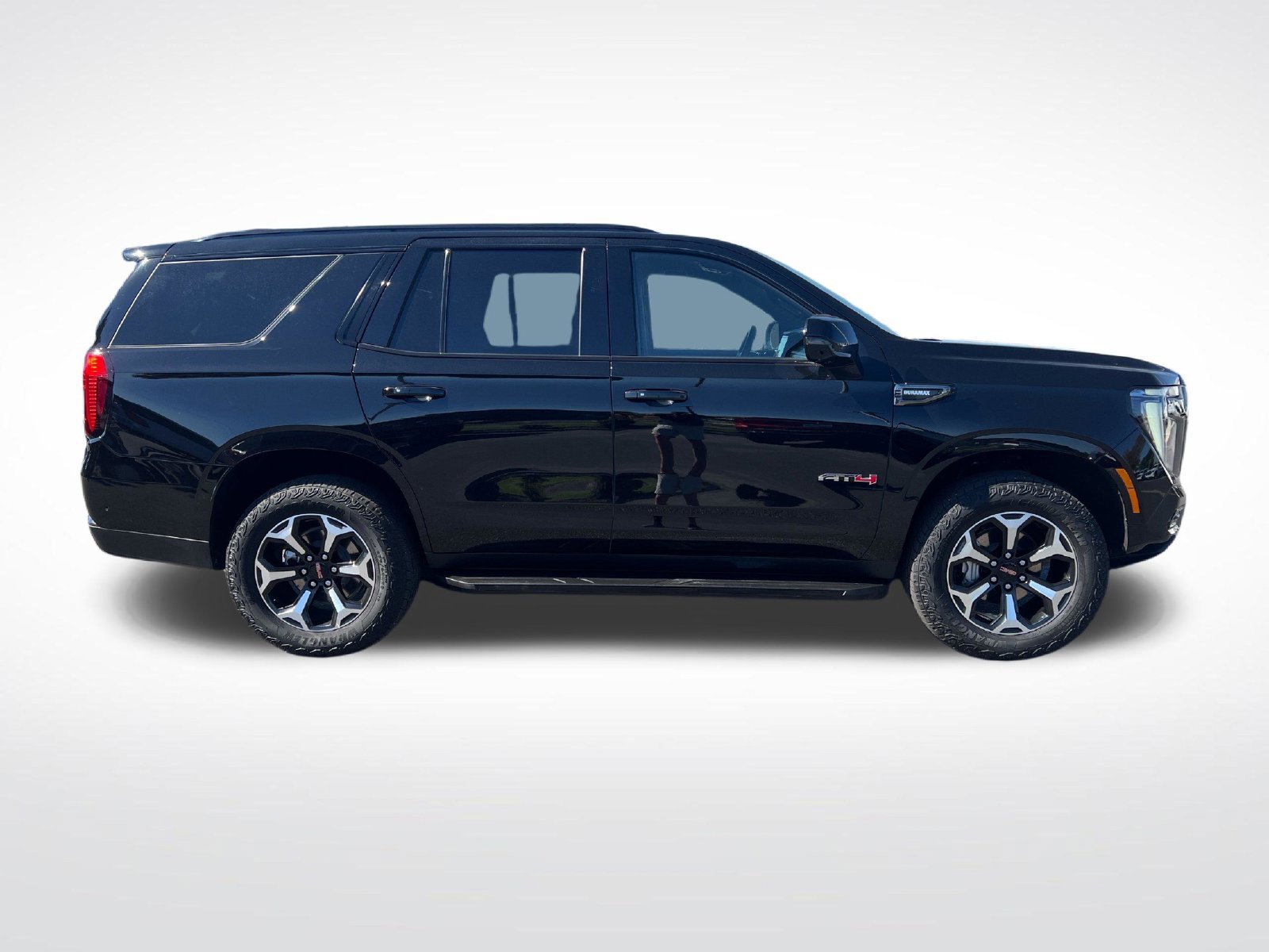 Used 2026 GMC Yukon AT4 w/ Premium Trailering Package AWD/4WD image 2