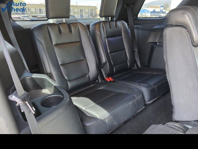 Used 2019 Ford Explorer XLT w/ Equipment Group 202A image 16