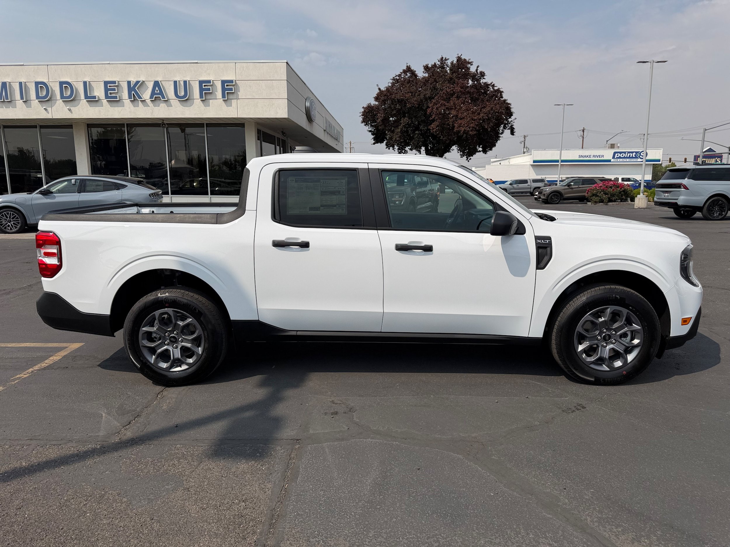 New 2026 Ford Maverick XLT w/ Equipment Group 301A AWD/4WD image 2
