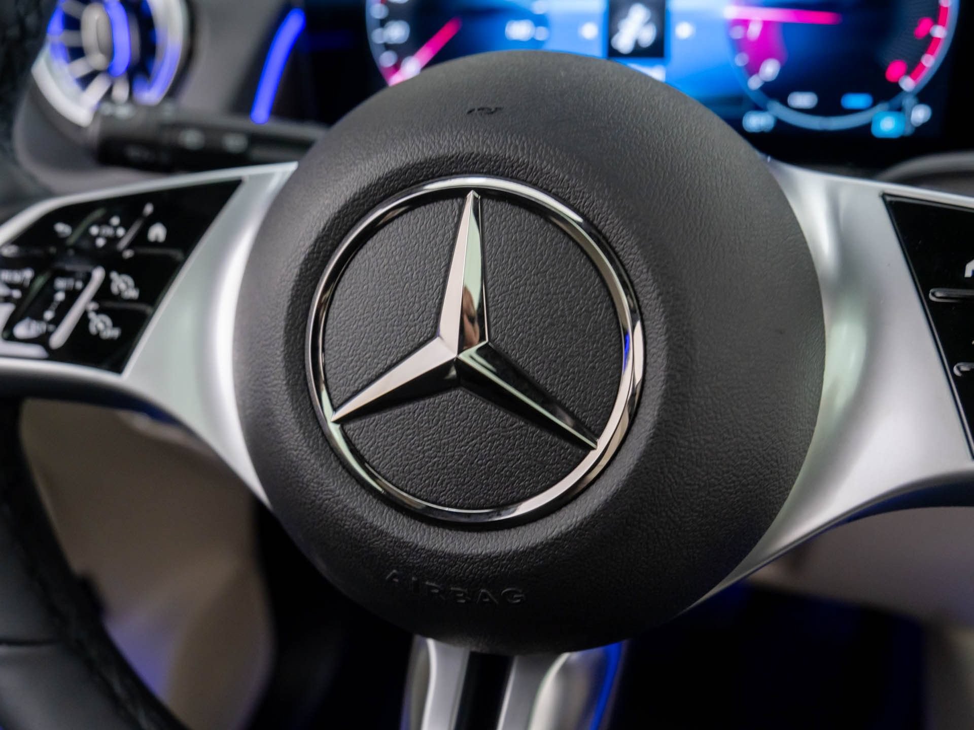 New 2026 Mercedes-Benz GLB 250 4MATIC image 25