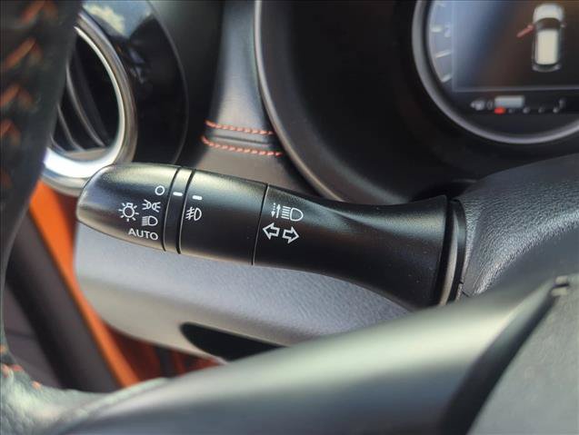 Used 2020 Nissan Kicks SR w/ SR Premium Package FWD image 16