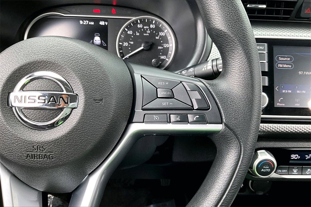 Certified 2019 Nissan Kicks SV image 22